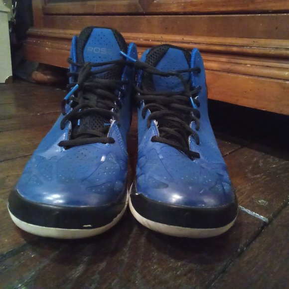 Derrick Rose running shoes, size 13 - Picture 2 of 6